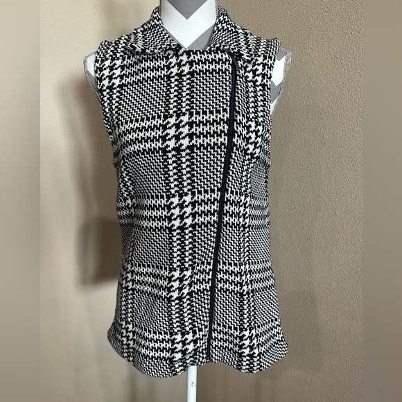 Women’s CHAPS brand Houndstooth Vest, EUC! - Picture 1 of 7